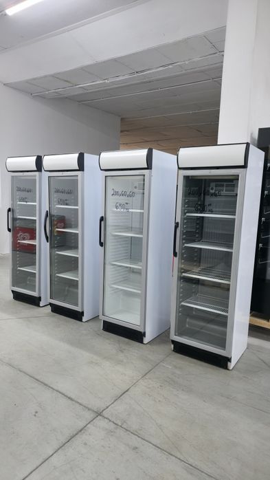 Хладилна витрина 200х60х60