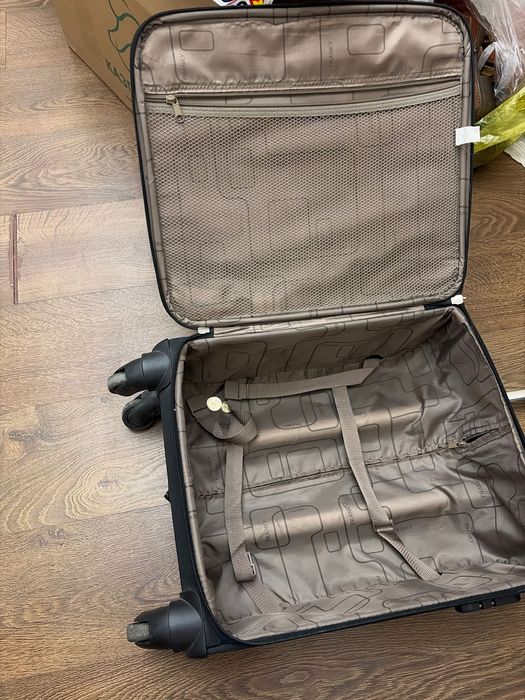 Чемодан для  ручной клади