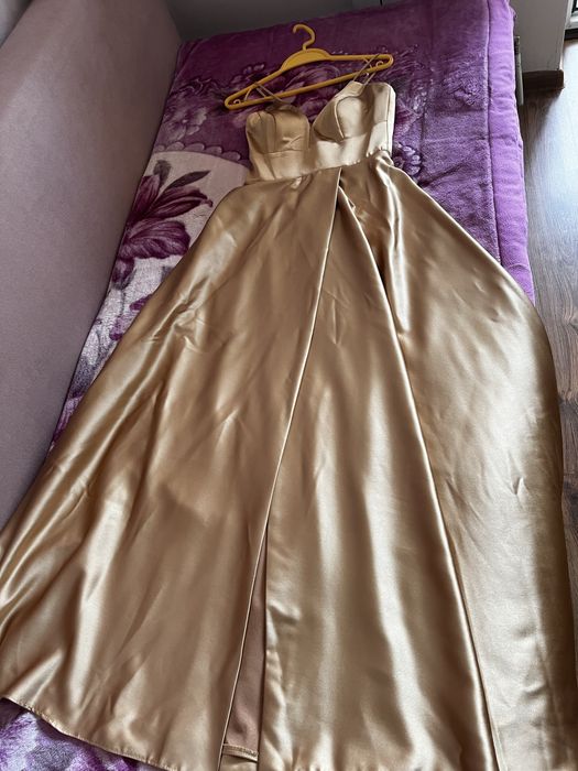 Платье на выпускной вечерний