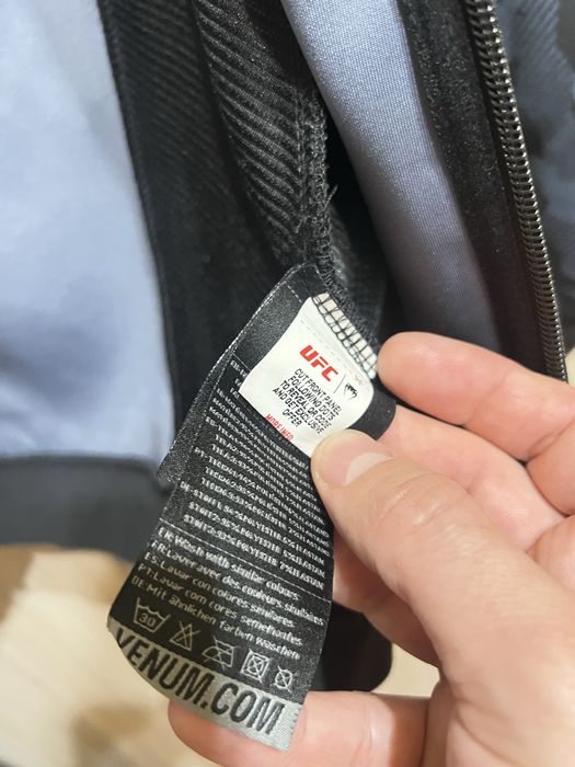 Суичър UFC VENUM - Authentic