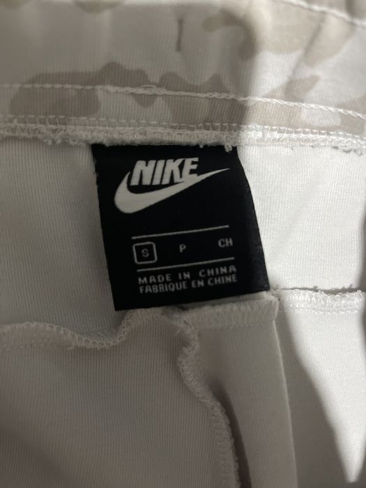 Nike Tech Fleece