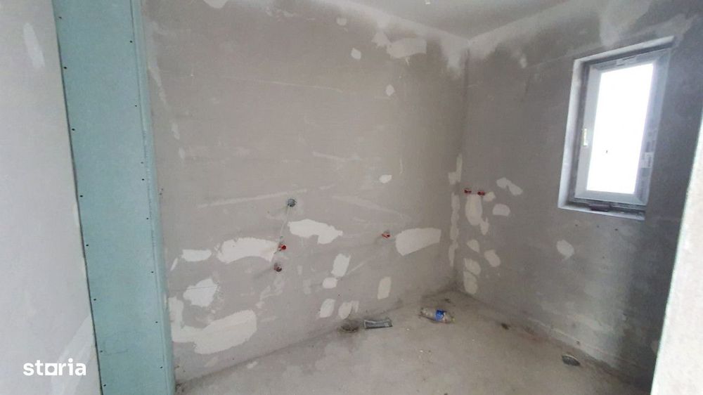 Casa 120 mp cu teren 260 in Tropini