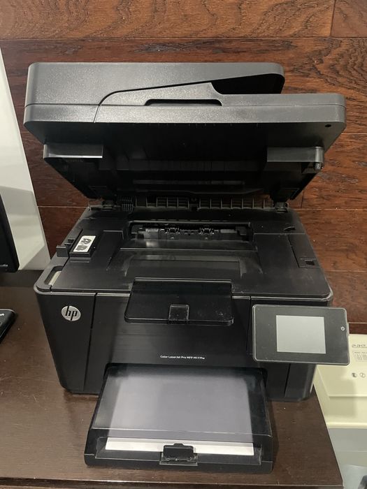 Продается принтер черный