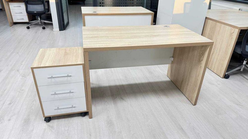 Продам столы - учебные, офисные с тумбой, стол для переговоров