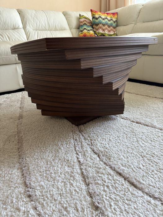 Дизайнерска холна масичка