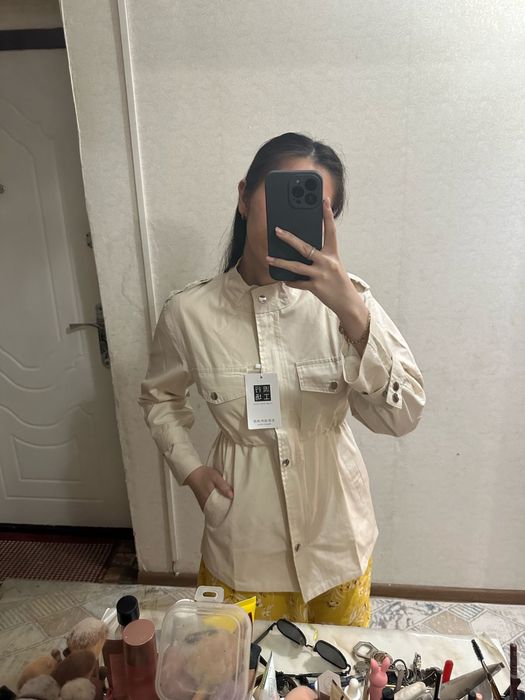 Продаю укороченый тренч