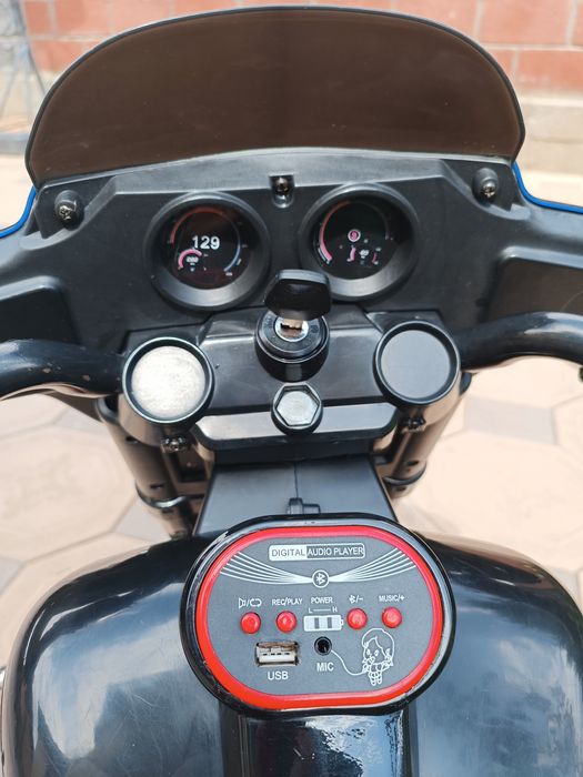 Детсткий электро-мотоцикл "Харлей Дэвидсон"