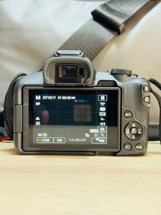 Фотоаппарат Canon eos r50