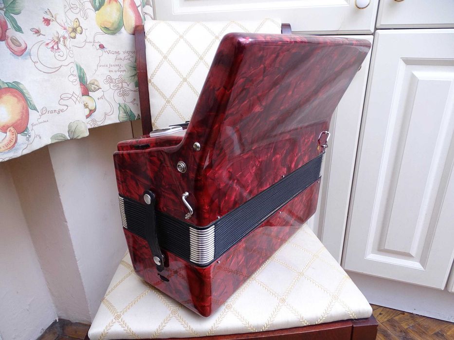 Акордеон Велтмайстер Стела 60 баса