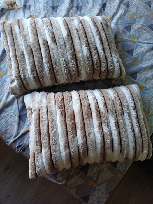 Възглавници плюшени декоративни