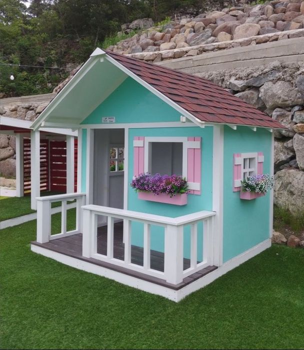 Детские домики из дерева.