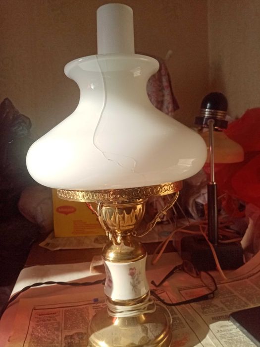 Настольная лампа  город Семей