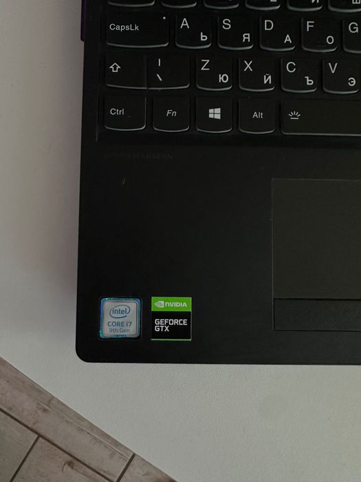 геймърски лаптоп Lenovo Legion Y540-15IRH-PG0