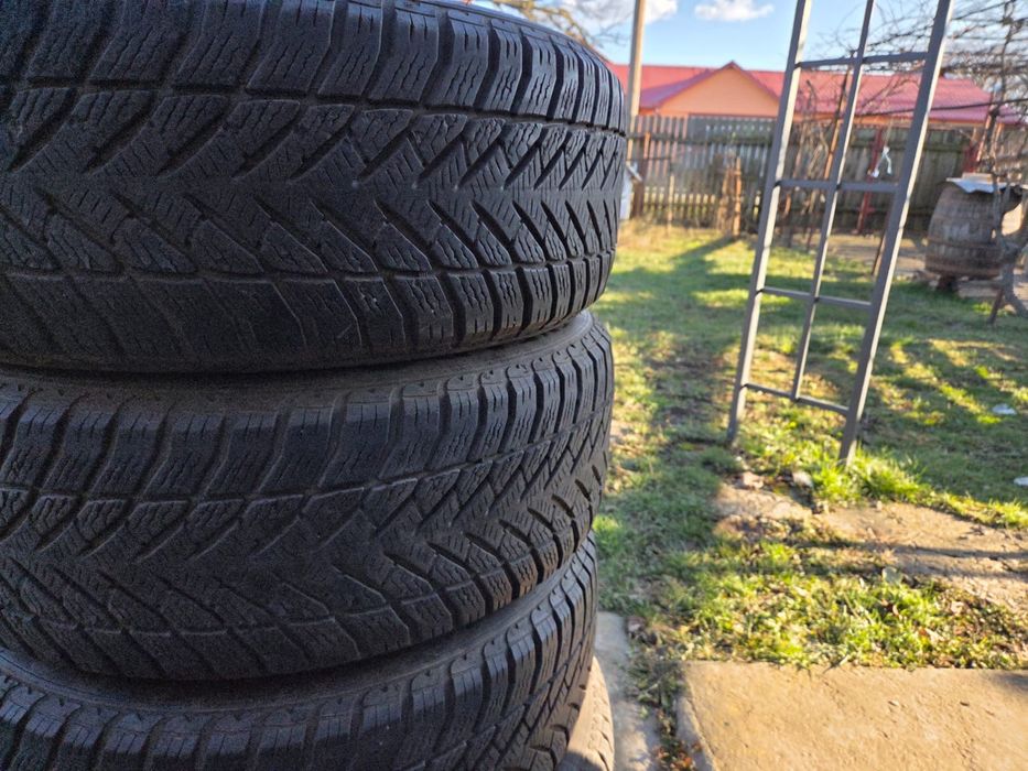 Cauciucuri Iarna Goodyear Ultragrip+ 4x4