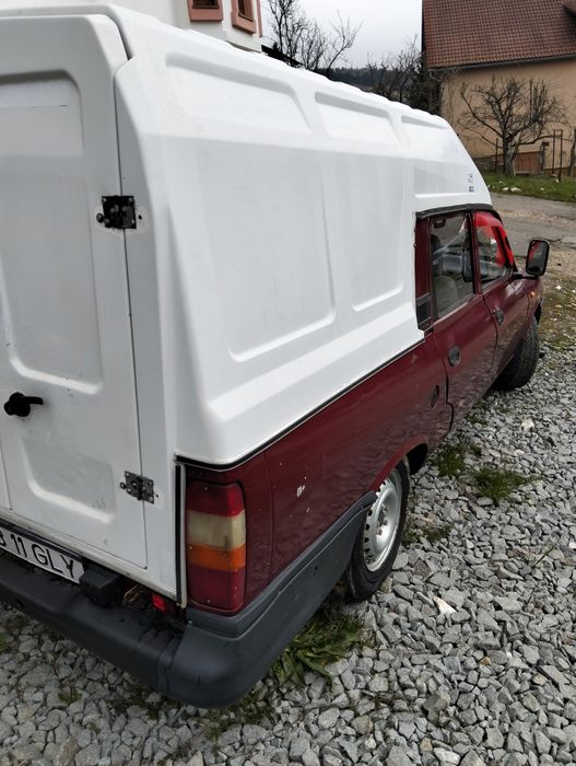 Vând Dacia papuc diesel, 4x4 la buton perfect funcțional