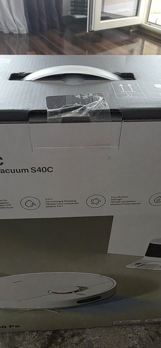 Aspirator robot Xiaomi sigilat ,garanție 2 ani.