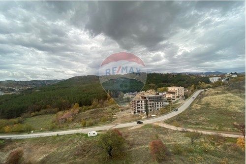 Продава апартаменти