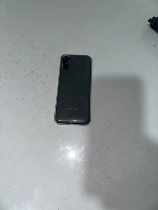 Novey telefoni sotiladi holati ideal