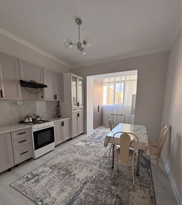 Стол со стульями