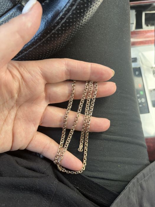 Продам золотую цепочку