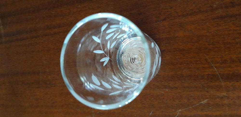 Стаканчики  для  вина.