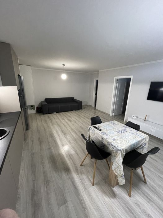 Dau in chirie apartament in Floresti