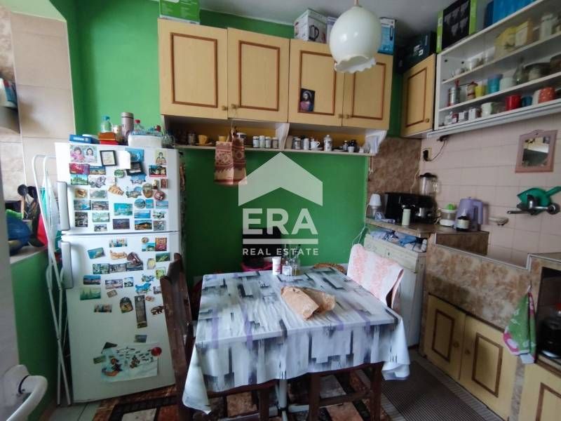 Продава се Многостаен апартамент в Хасково, Република - 144 кв.м за 400 €/кв.м - Снимка #3