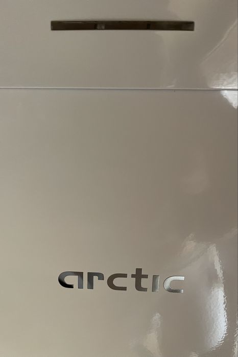 Congelator Arctic 215 Litri 6 sertare .