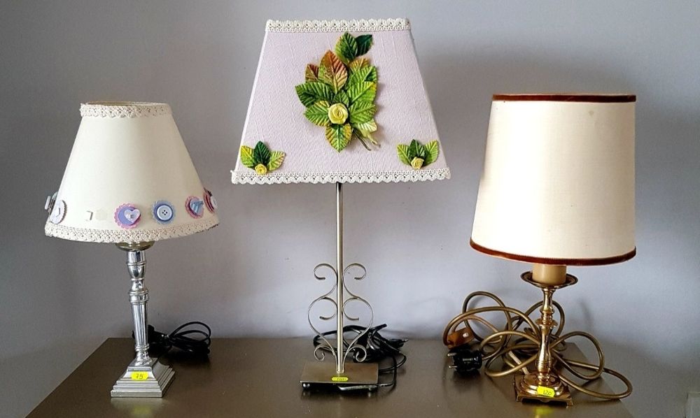 Candelabru/veioze vechi din bronz ceramică și lemn