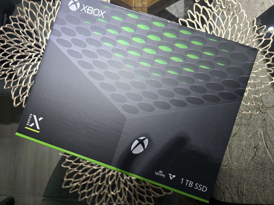 Xbox series X 1tb nou cu doua controllere