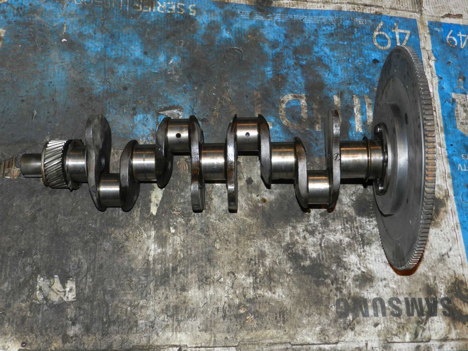 Коленвал на Газель б/у.