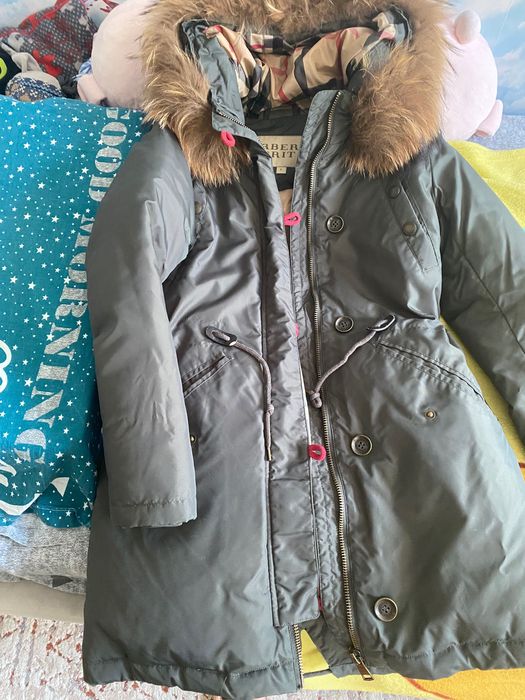 Продам куртку на девочку