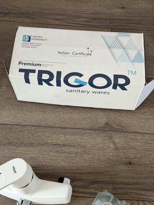 Смеситель для ванны TRIGOR