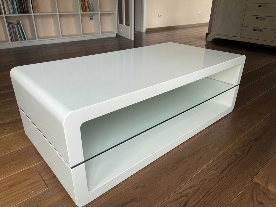 Холна бяла маса - MДФ / стъкло