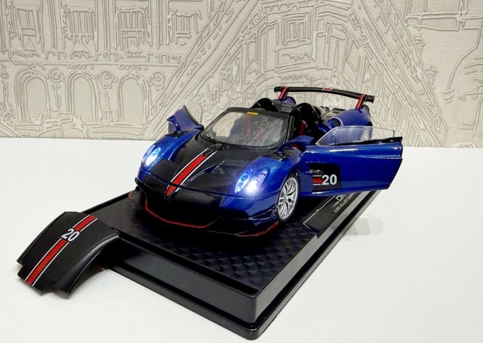 Pagani Huayra 1.32! Металлическая модель со светом и звуком