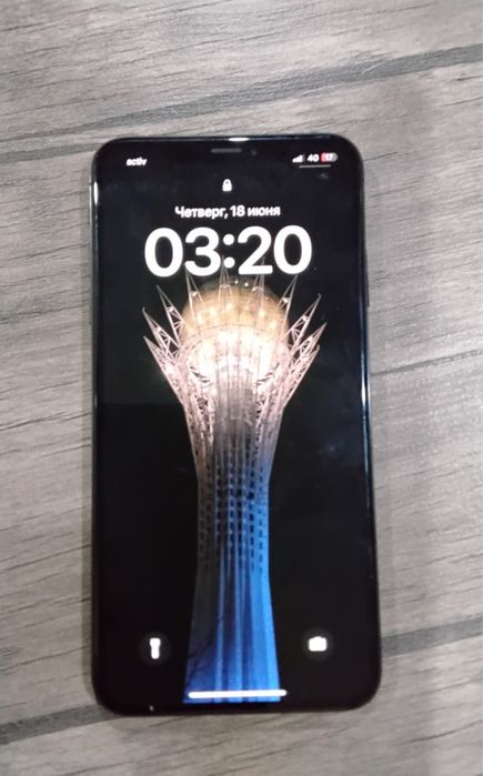 iPhone XS Max 256 100%