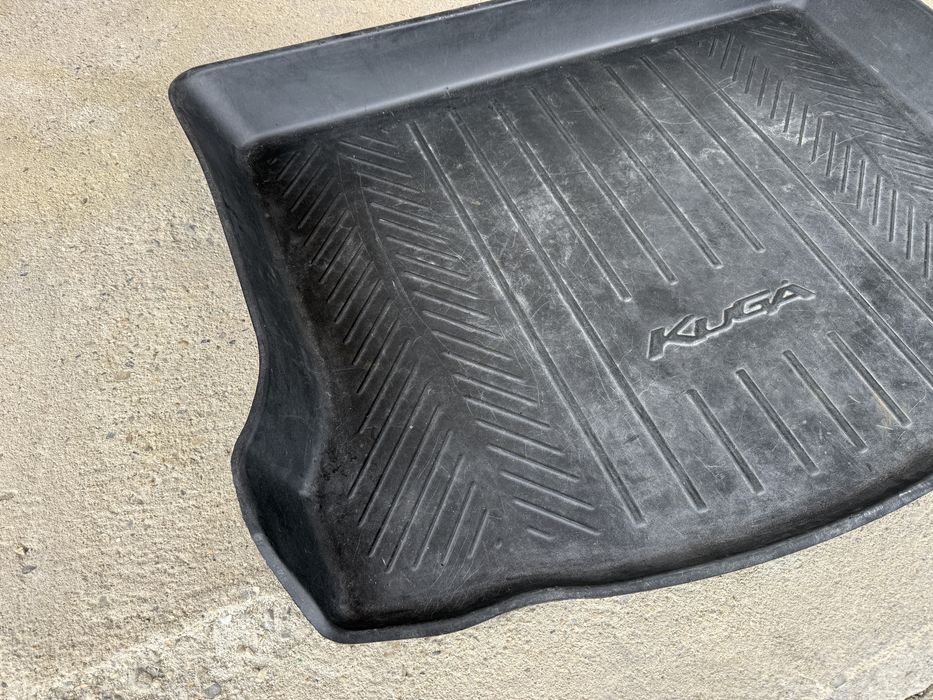 ОРИГИНАЛНА Стелка В Багажник/Корито В Багажник за -FORD KUGA/ФОРД КУГА