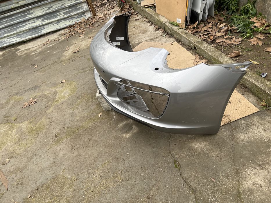 Porsche 911 Carrera 4S 2018 предна броня