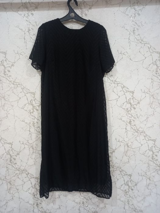 Продам два платья