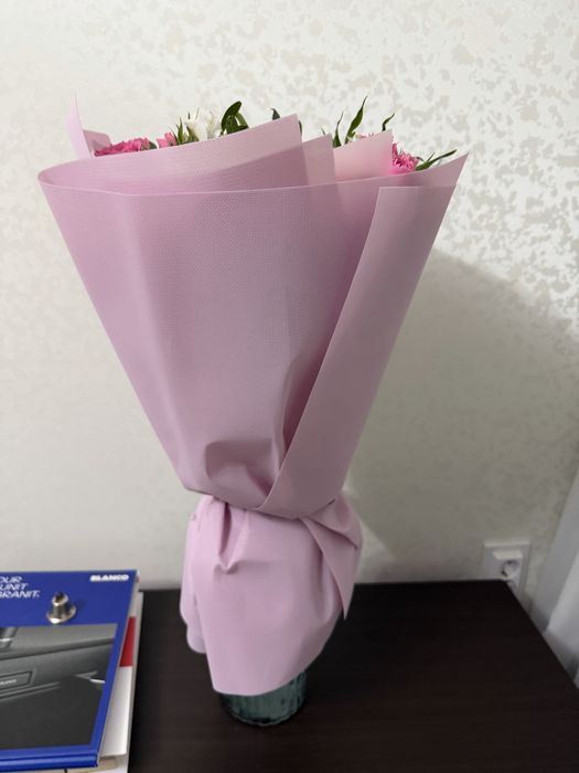 Продам свежие цветы. 2 букета