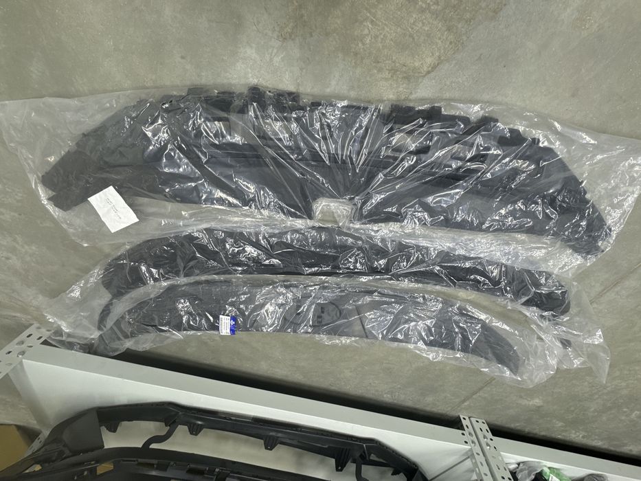 Решетка радиатора Huyndai Elantra