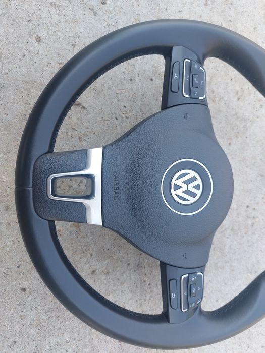 Volan complet piele 3 spite Volkswagen Passat B7 B6 CC Golf 6 Tiguan