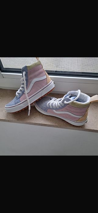 Model deosebit VANS bicolor