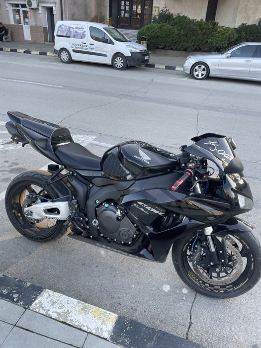 Honda 1000 RR 2007 година