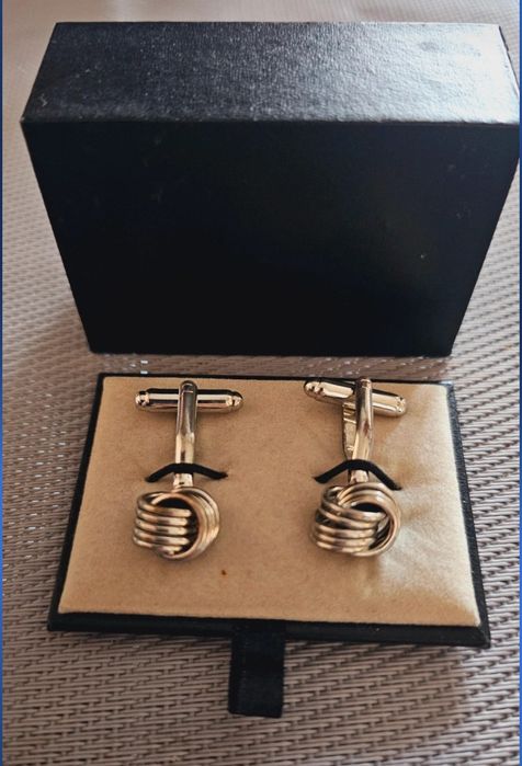 Butoni Massimo Dutti