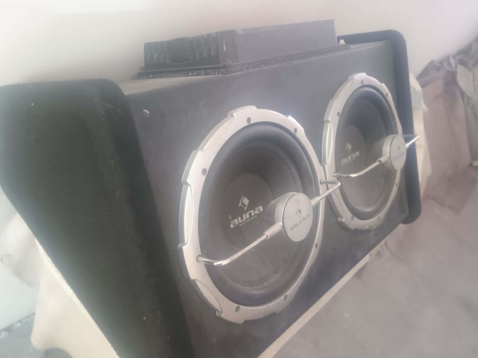 Vand tub de bass auto