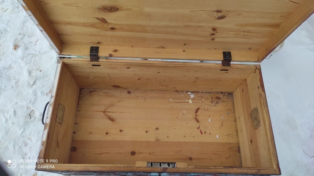 Сундук старинный.