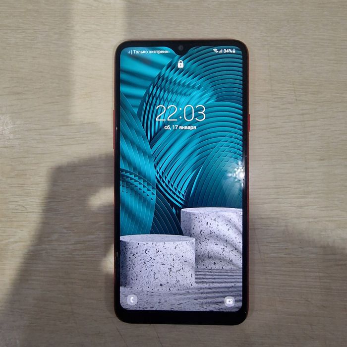 Продам Samsung galaxy a20s.