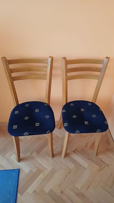 Трапезни столове
