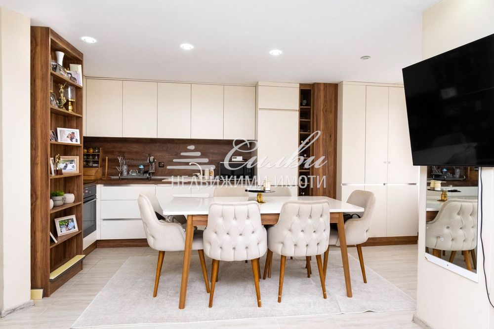 Продава се Тристаен апартамент в Шумен, Пазара - 94 кв.м за 1682 €/кв.м - Снимка #3